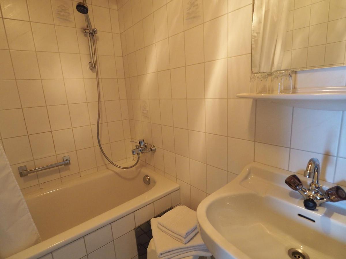 Gasthof Zum Gruenen Specht Oberzeiring Bagian luar foto